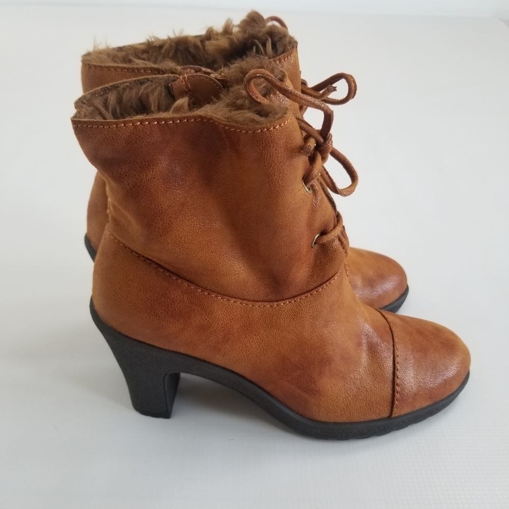 Aerosoles Pruffessor Faux Fur Ankle Boots Size 8.5 Near New